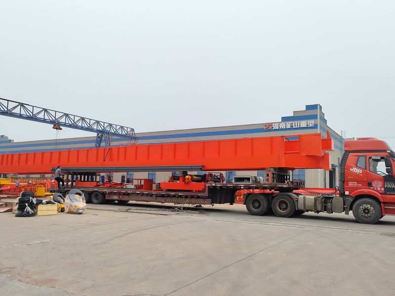 通用橋式起重機 QDXX32/5t—27.7m 制作完成，發(fā)往陜西省銅川市交付客戶使用。
